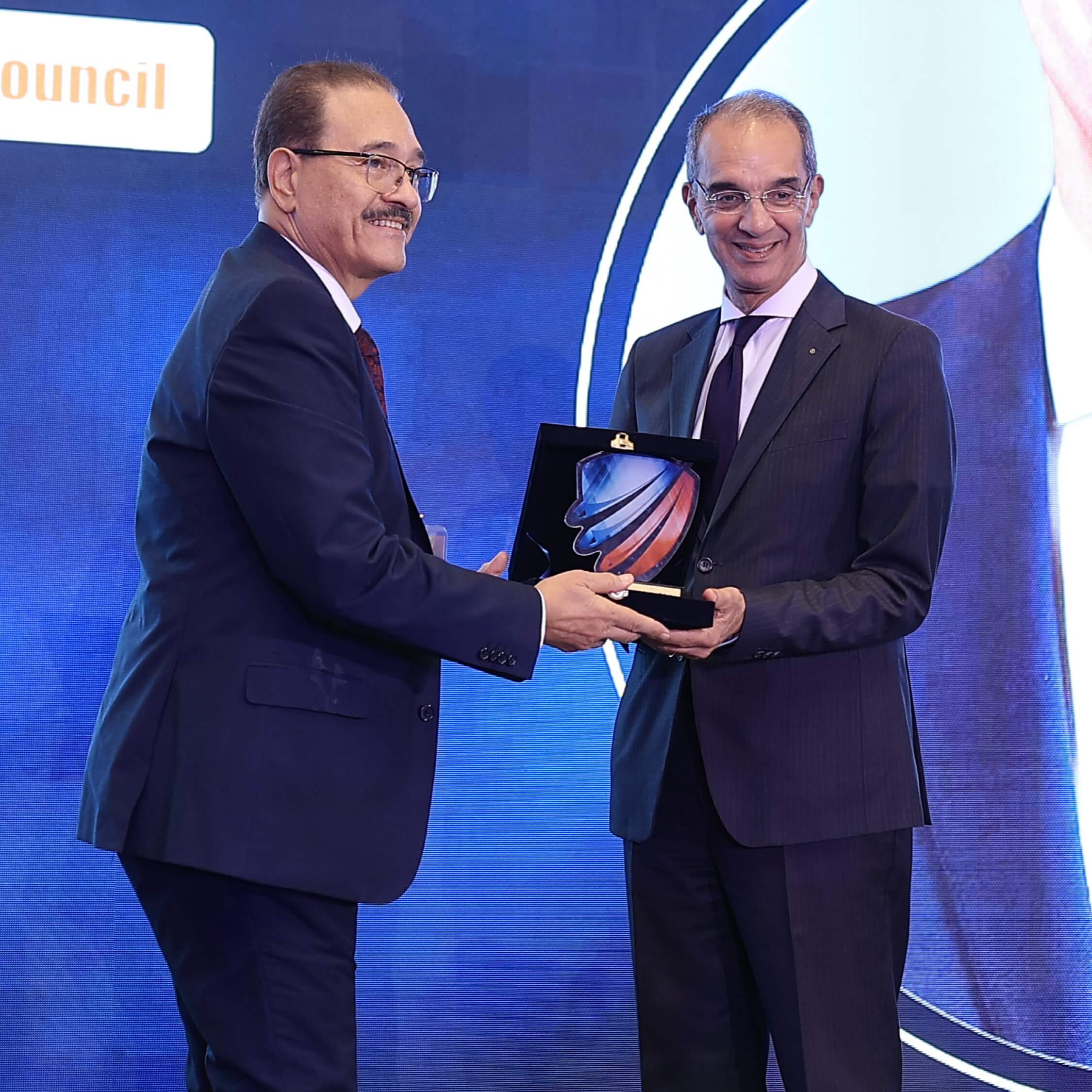 04CCBD8A-B531-4181-9044-DEAEA48D6A15